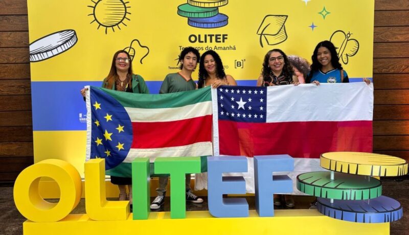 Escolas da rede estadual recebem prêmio da Olimpíada de Educação Financeira, em Brasília