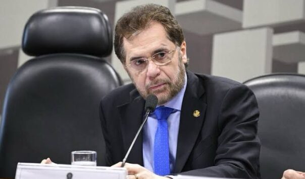 Plínio minimiza fala sobre Marina: ‘Olha a foto do meu perfil’