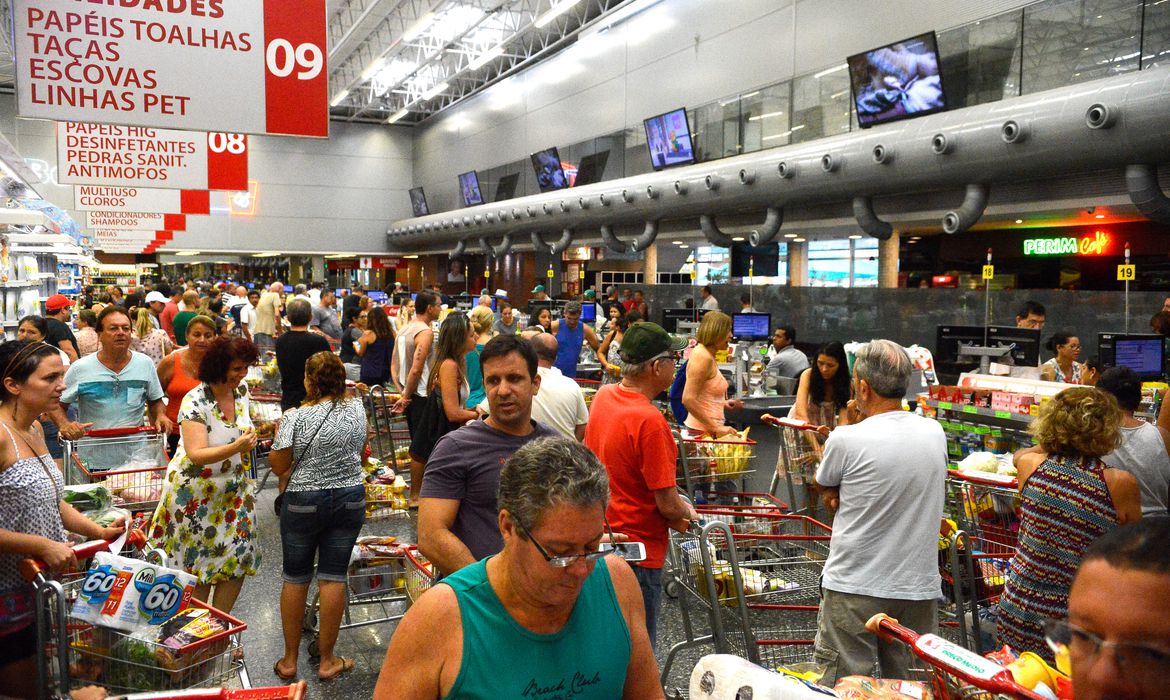 Mercado reduz previsão da inflação para 3,91% este ano
