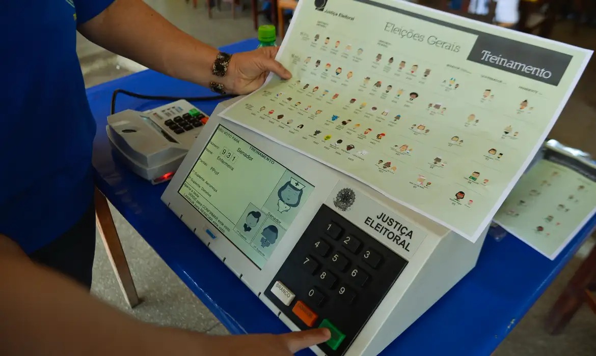 Termina nesta quarta (6) prazo para regularização do título de eleitor